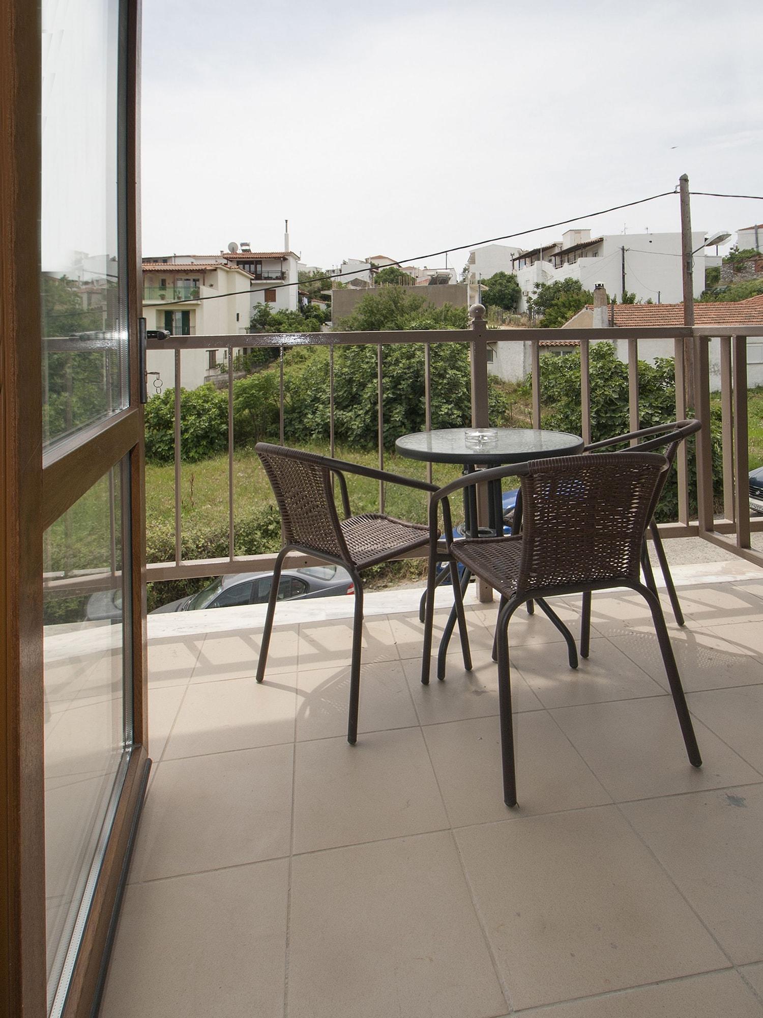 Pineapple Skiathos Exterior photo