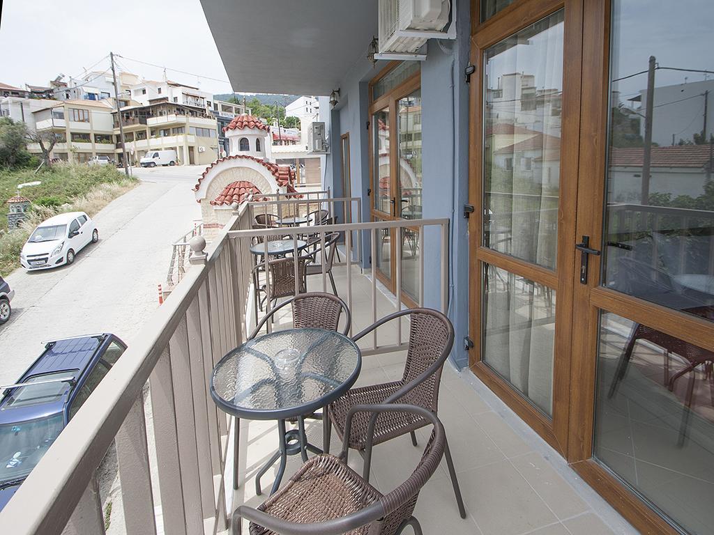 Pineapple Skiathos Exterior photo